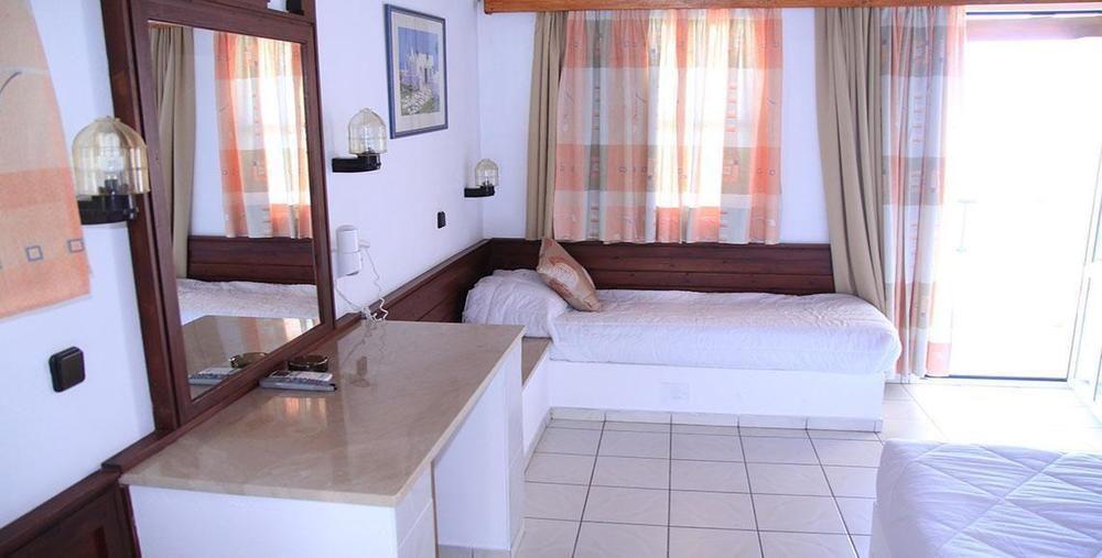 Corfu Village (Adults Only) Agios Ioannis Peristeron  Exterior photo