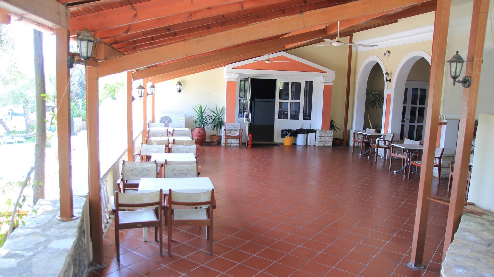 Corfu Village (Adults Only) Agios Ioannis Peristeron  Exterior photo